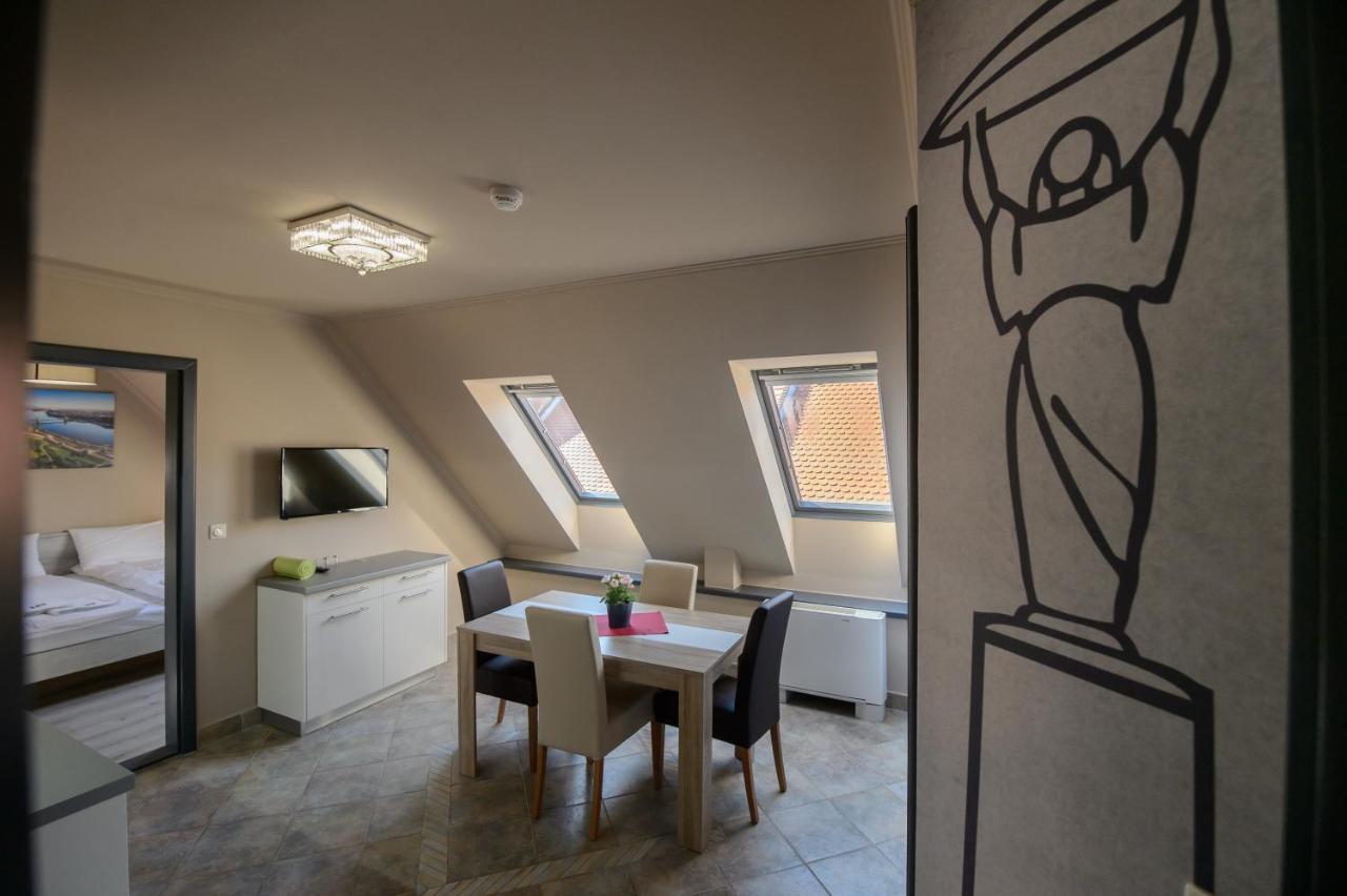 Hr Apartmanhaz Эгер Экстерьер фото